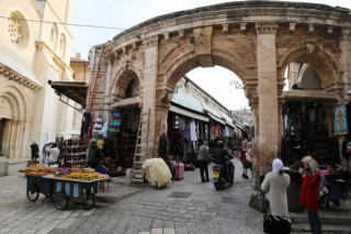 کشتار بازار میوه و تره بار در قدس و شهادت دهها فلسطینی 1937م